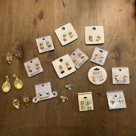 COPY - 16 PAIRS GRANDMA BLING RHINESTONE GOLD SILVER RHINESTONE PEARL CLIP ON E… - Picture 6 of 7